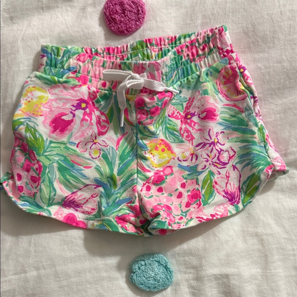 Lilly Pulitzer Shorts with Drawstring size XS (2-3yr old)